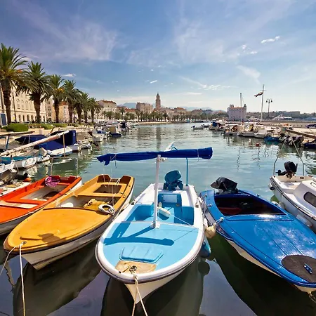 Daire Center Gold Split